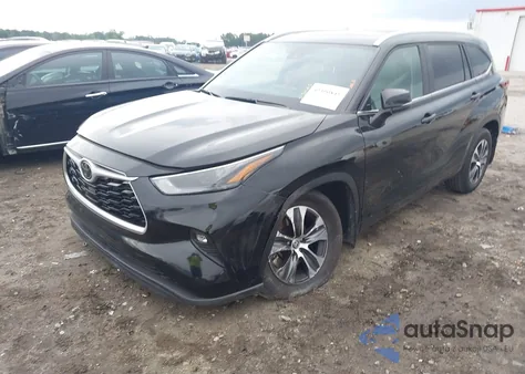 2024 Toyota Highlander Xle z USA, uszkodzony, nr VIN 5TDKDRAH5RS534899